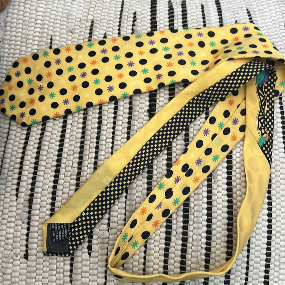 ***Versace Tie - Picture 4 of 10